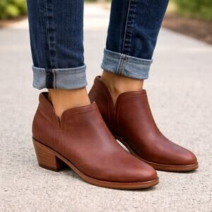 Women's Nisolo Mia Ankle Bootie in Terracotta Leather - Size 8 - NIB